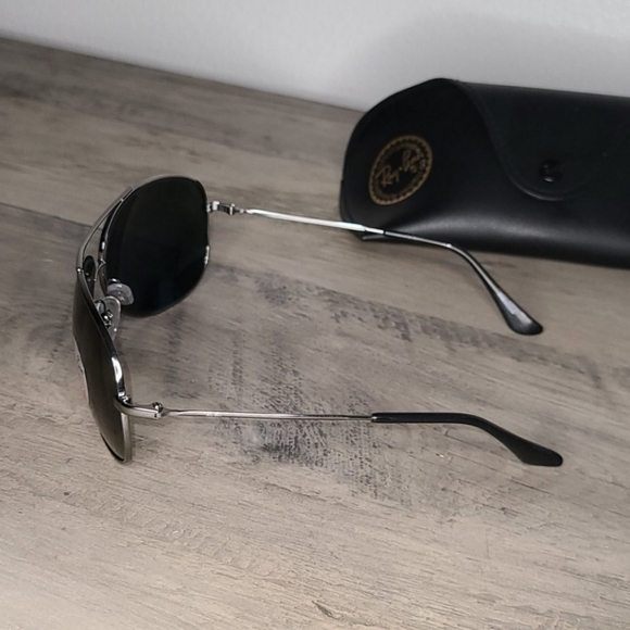 Ray-Ban Sunglasses - Picture 4 of 12